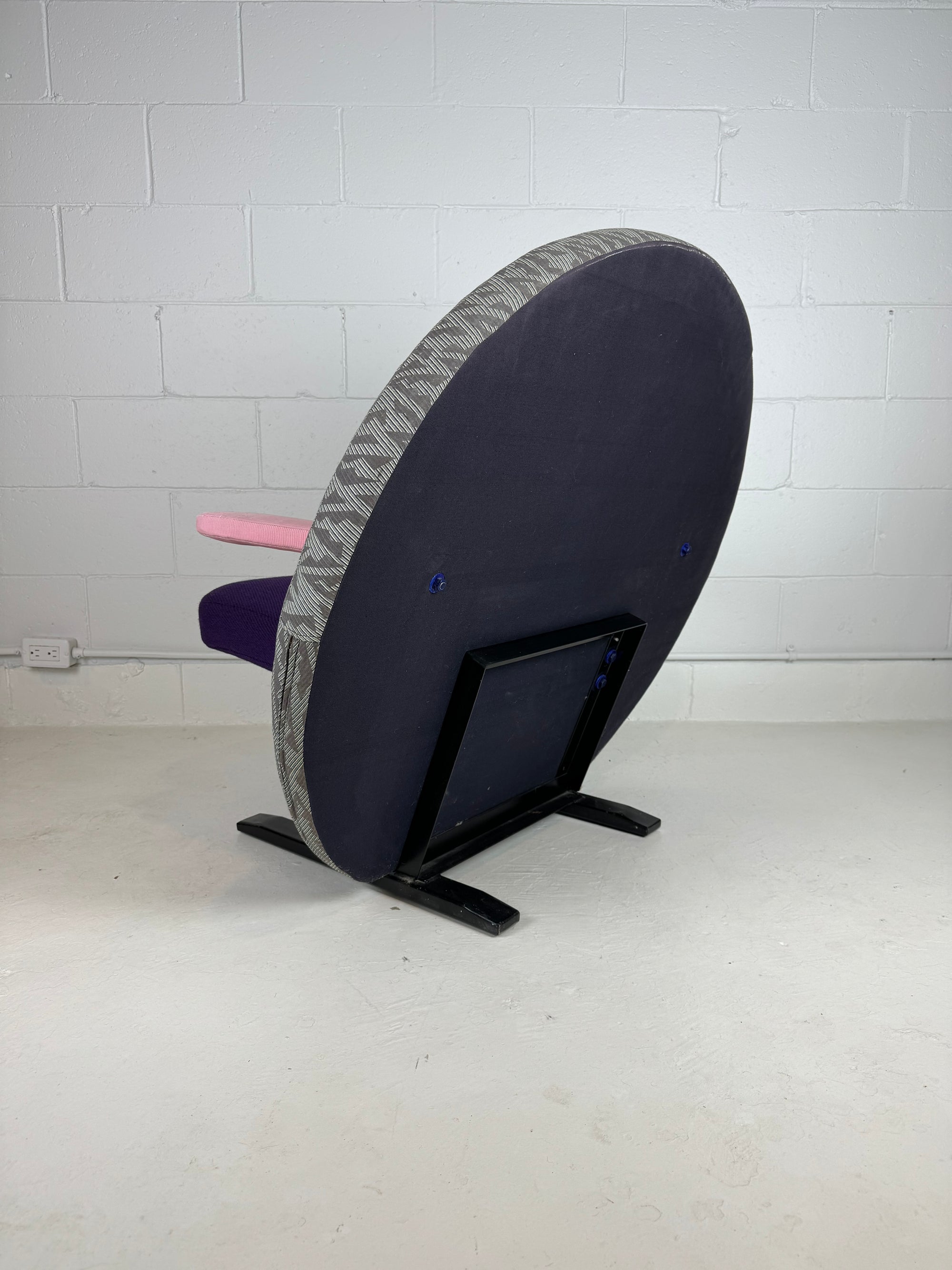 Stefan Siwinski 90's Prototype Chair Round Memphis Style