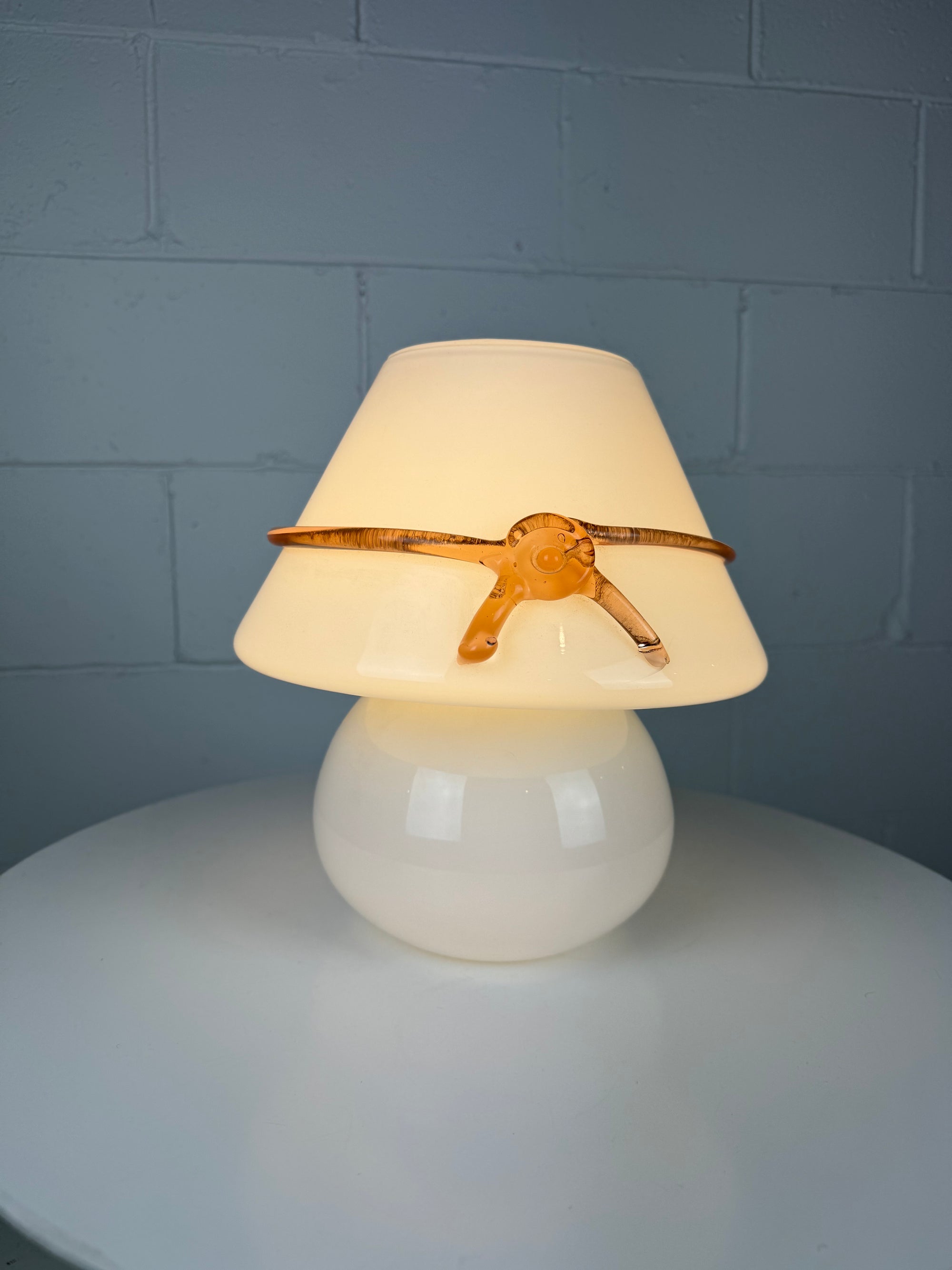 Murano Mushroom Bowtie Table Lamp