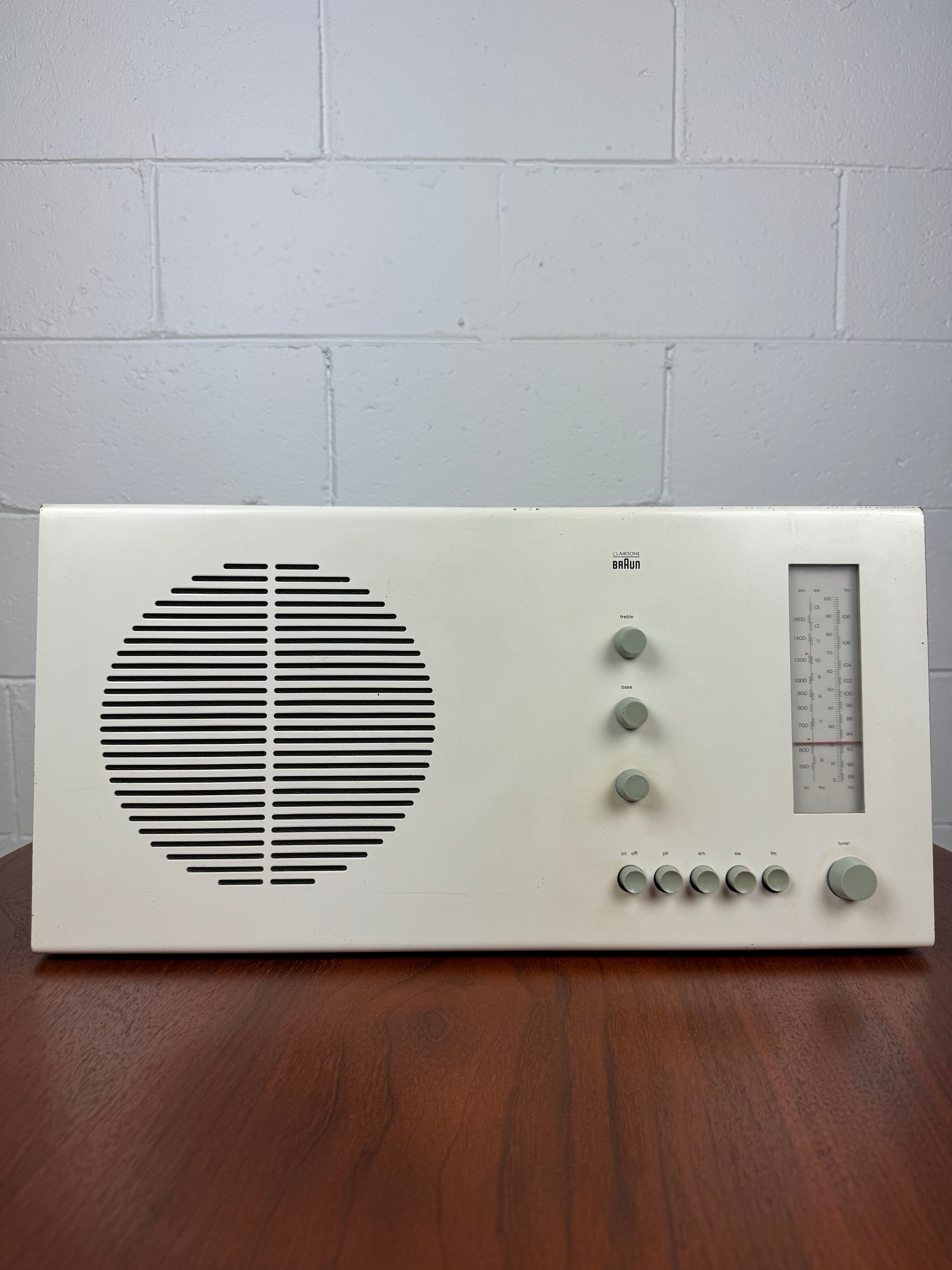 Vintage Braun Clairtone RT 20C Radio