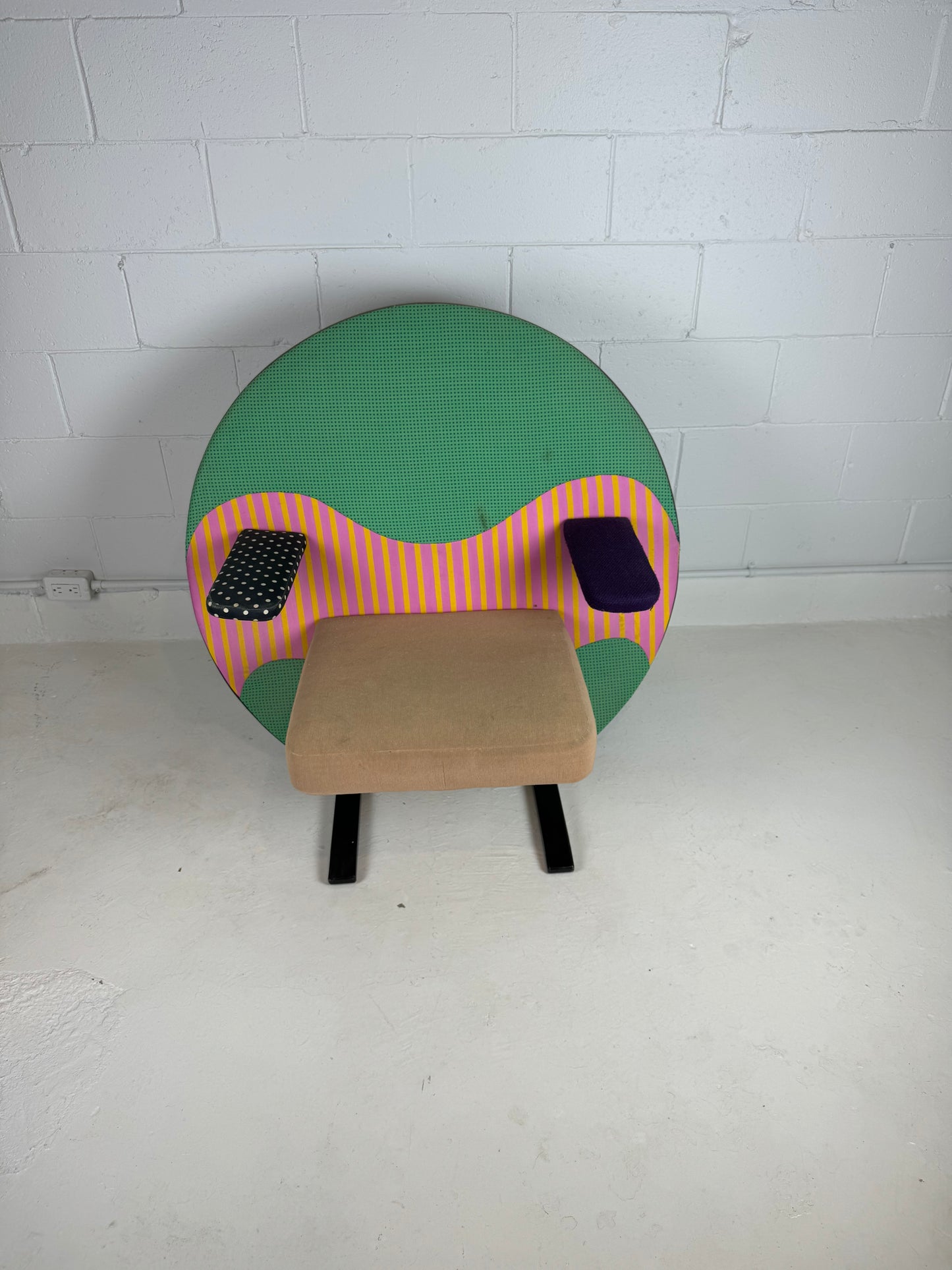 Stefan Siwinski 90's Prototype Chair Round Memphis Style 2