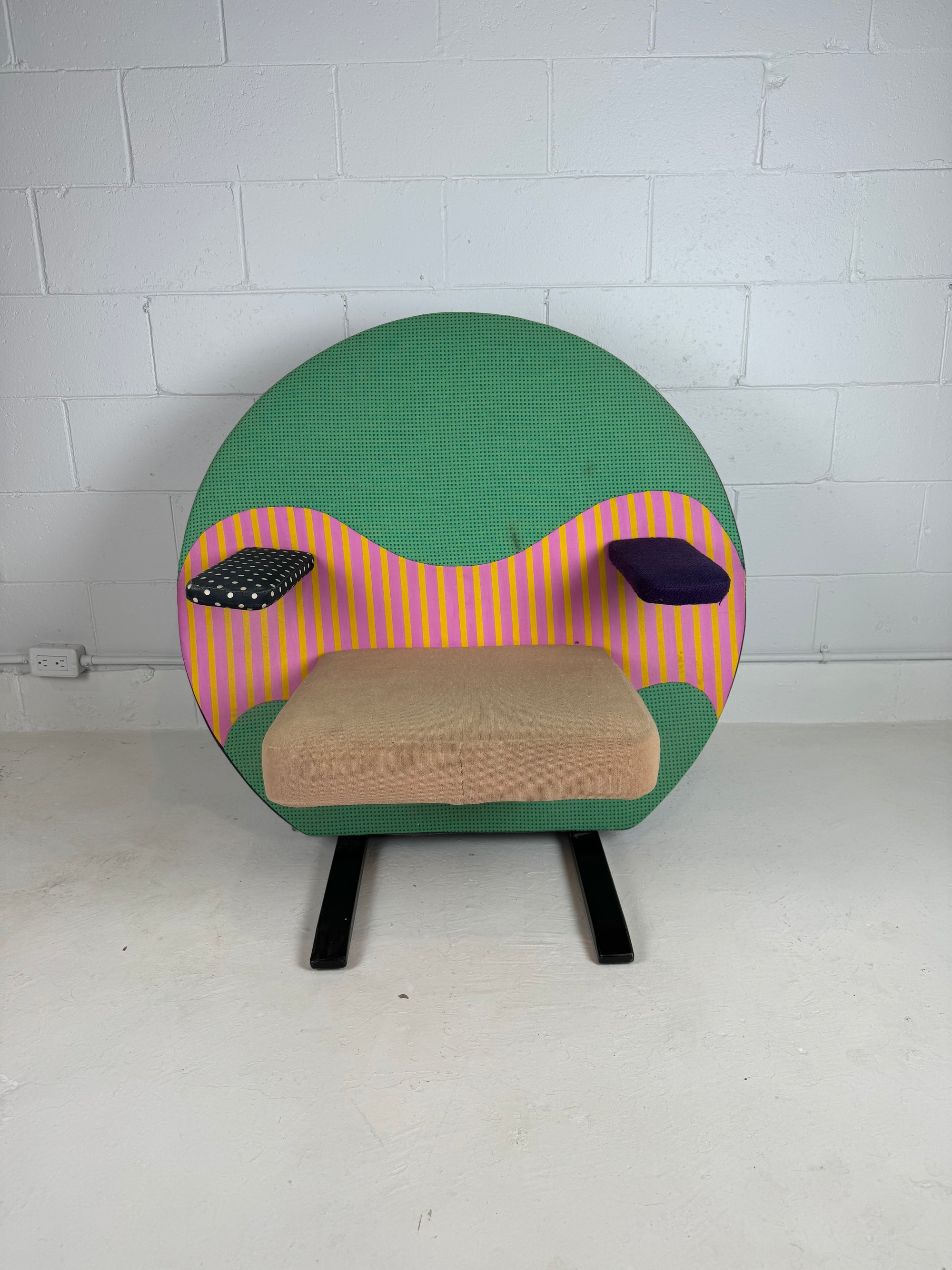 Stefan Siwinski 90's Prototype Chair Round Memphis Style 2