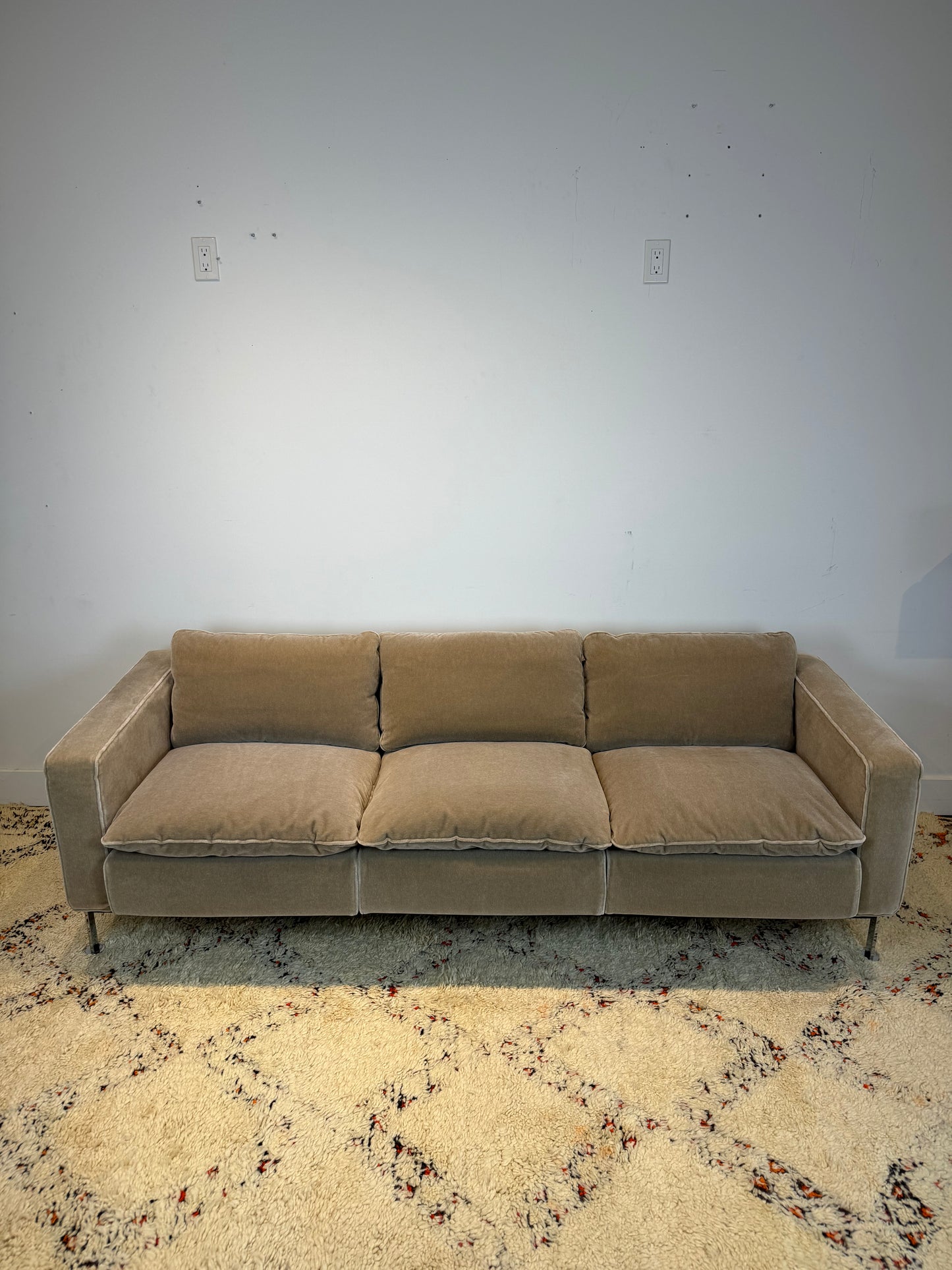 Robert Haussmann RH-302 "Lucerne" Sofa in Mohair
