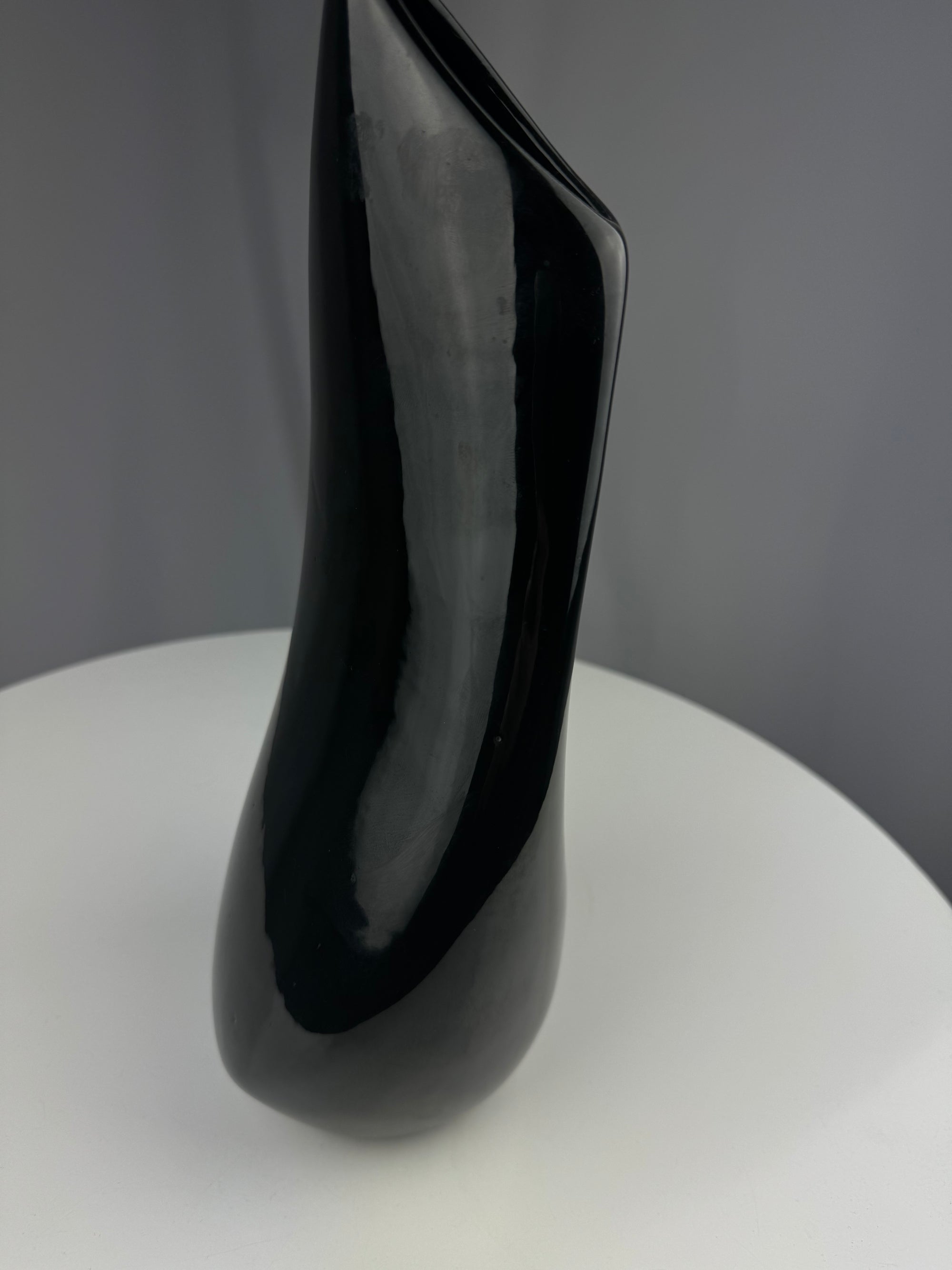 Black Wavy Vase