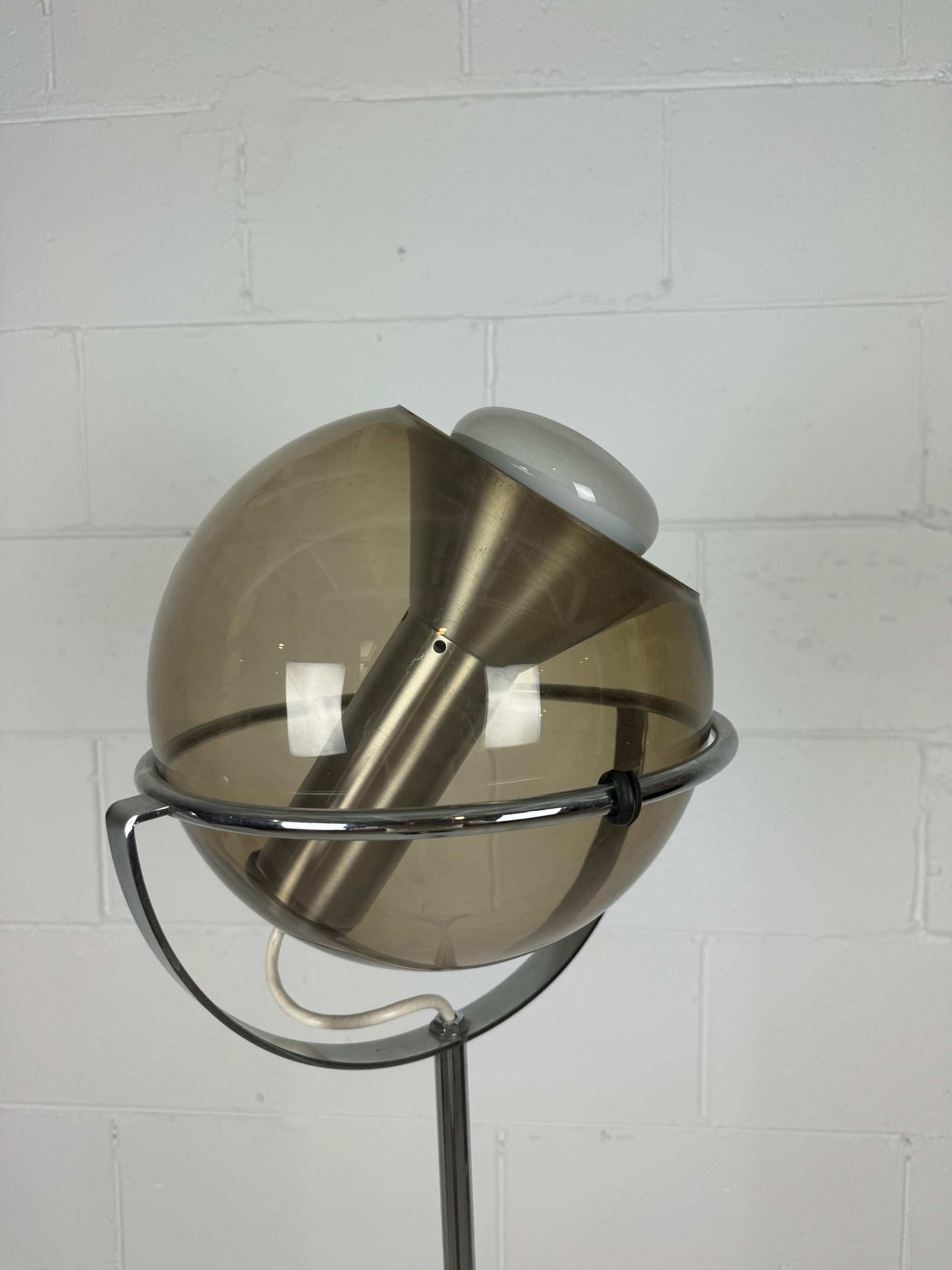 Raak Globe Floor Lamp by Frank Ligtelijn