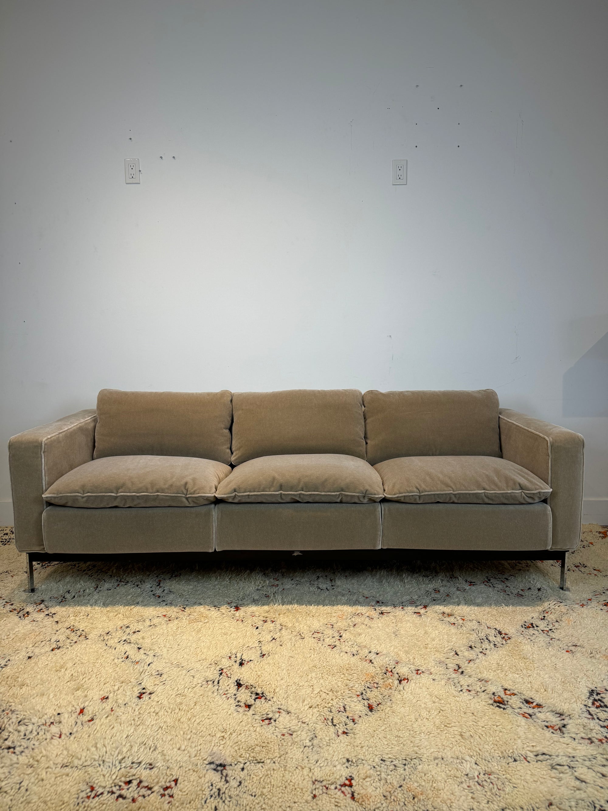 Robert Haussmann RH-302 "Lucerne" Sofa in Mohair