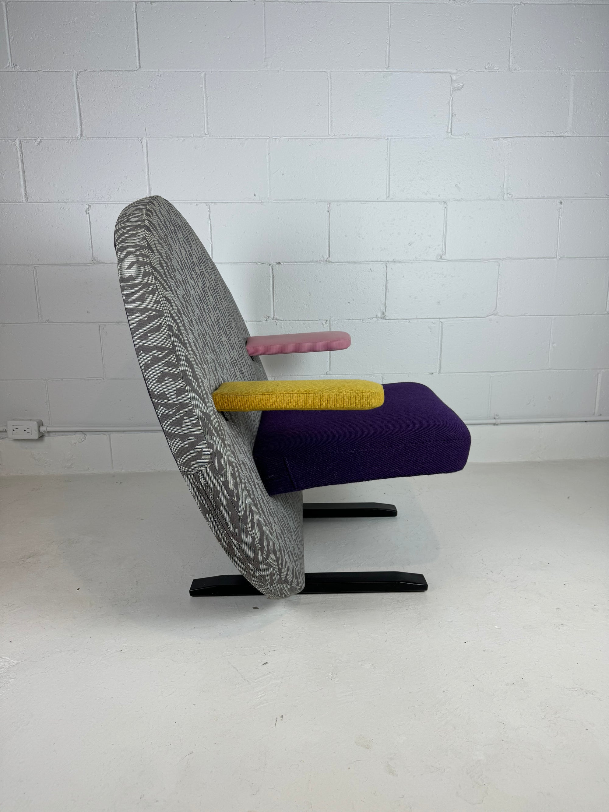 Stefan Siwinski 90's Prototype Chair Round Memphis Style