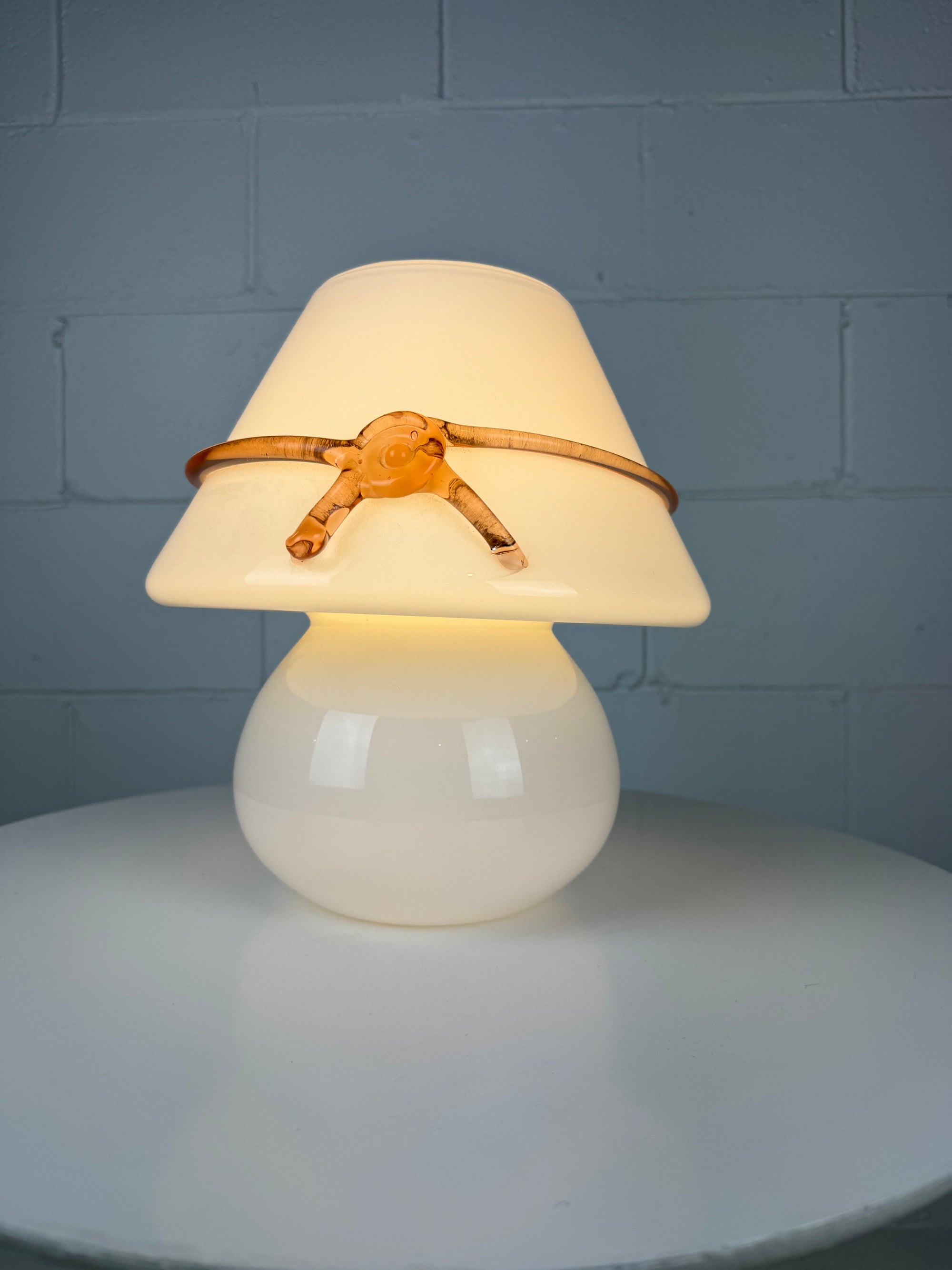 Murano Mushroom Bowtie Table Lamp