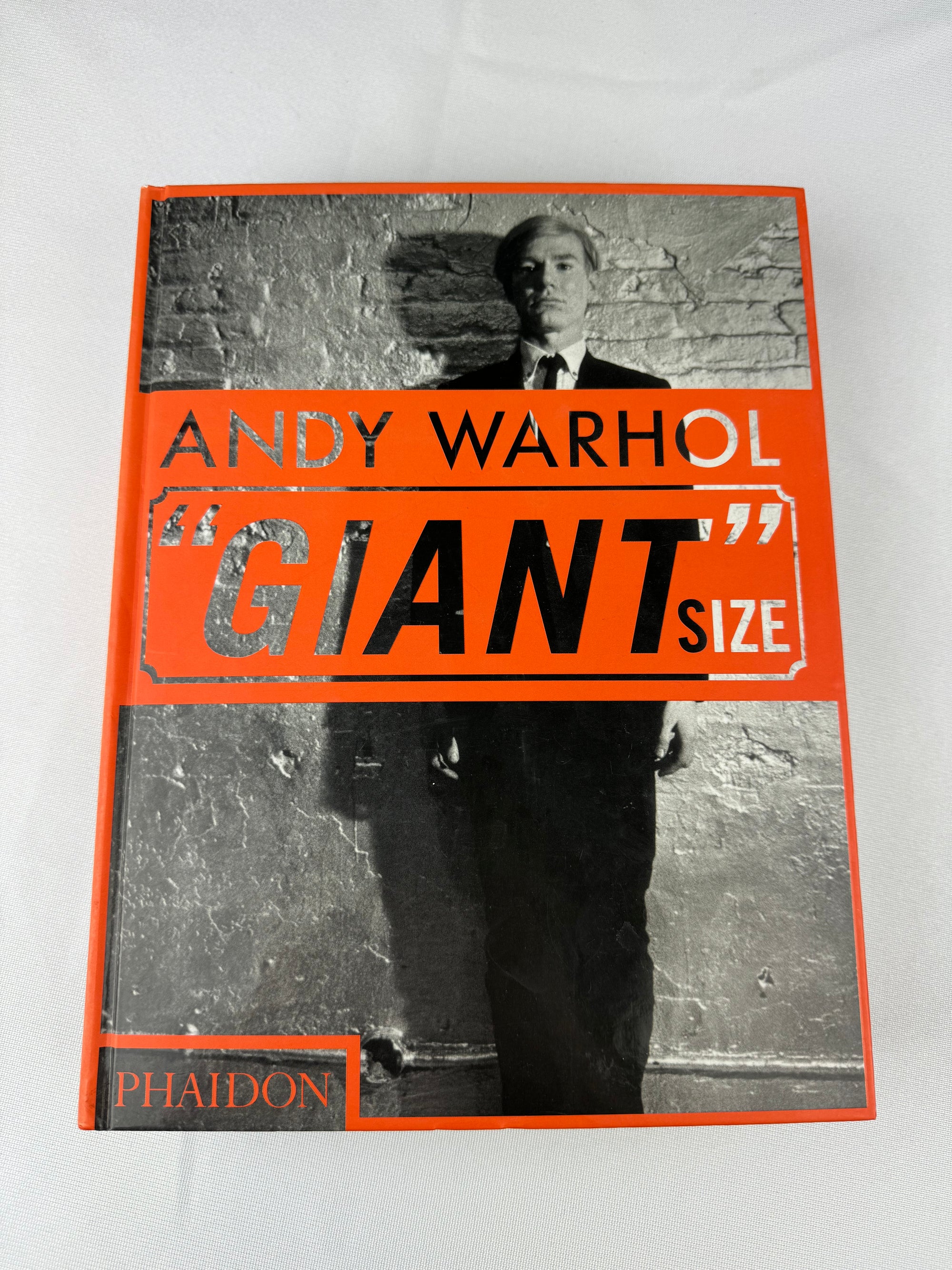 Andy-Warhol-Giant-Size