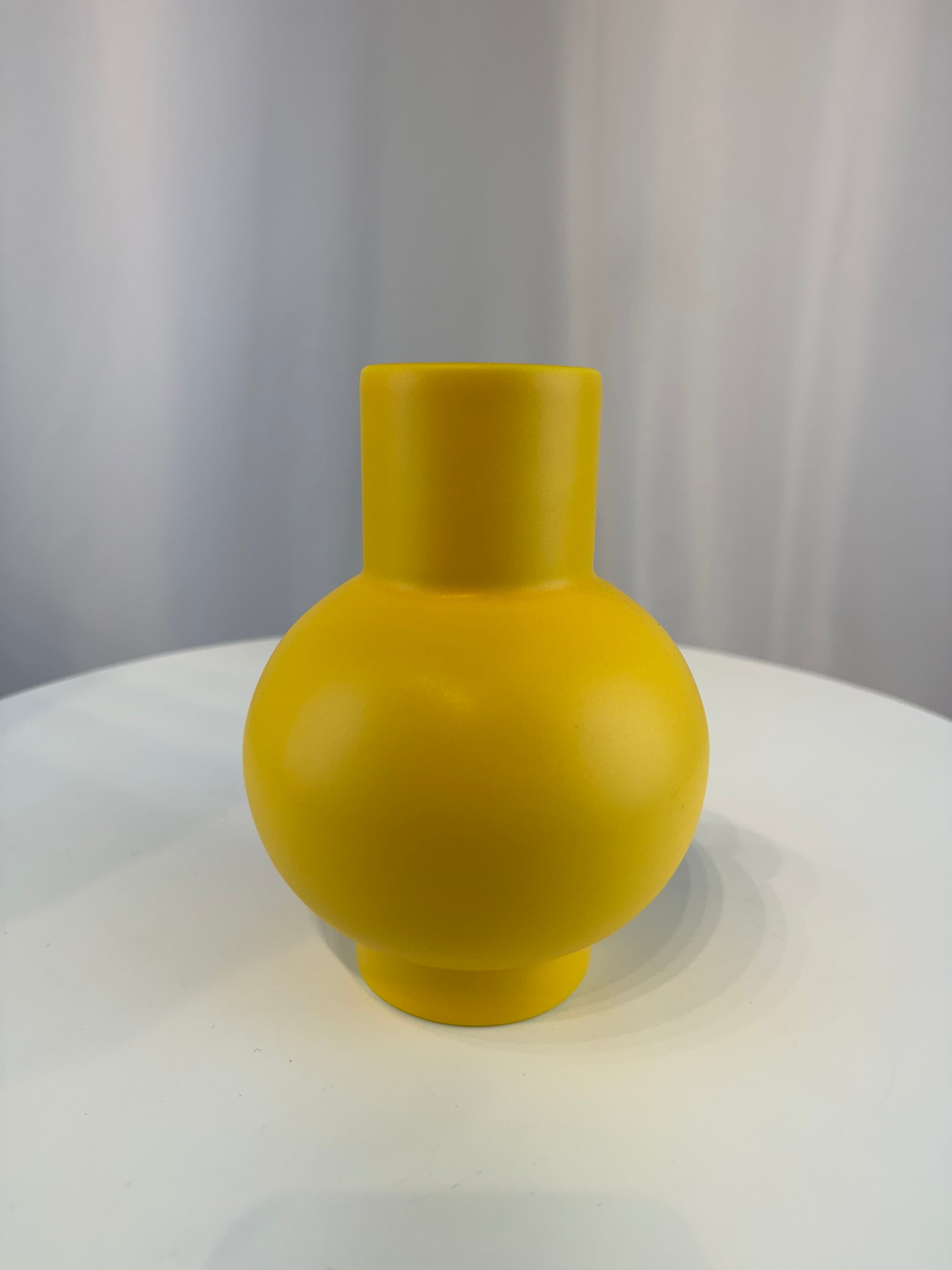 Raawii Strøm Collection Small Vase - Freesia Yellow