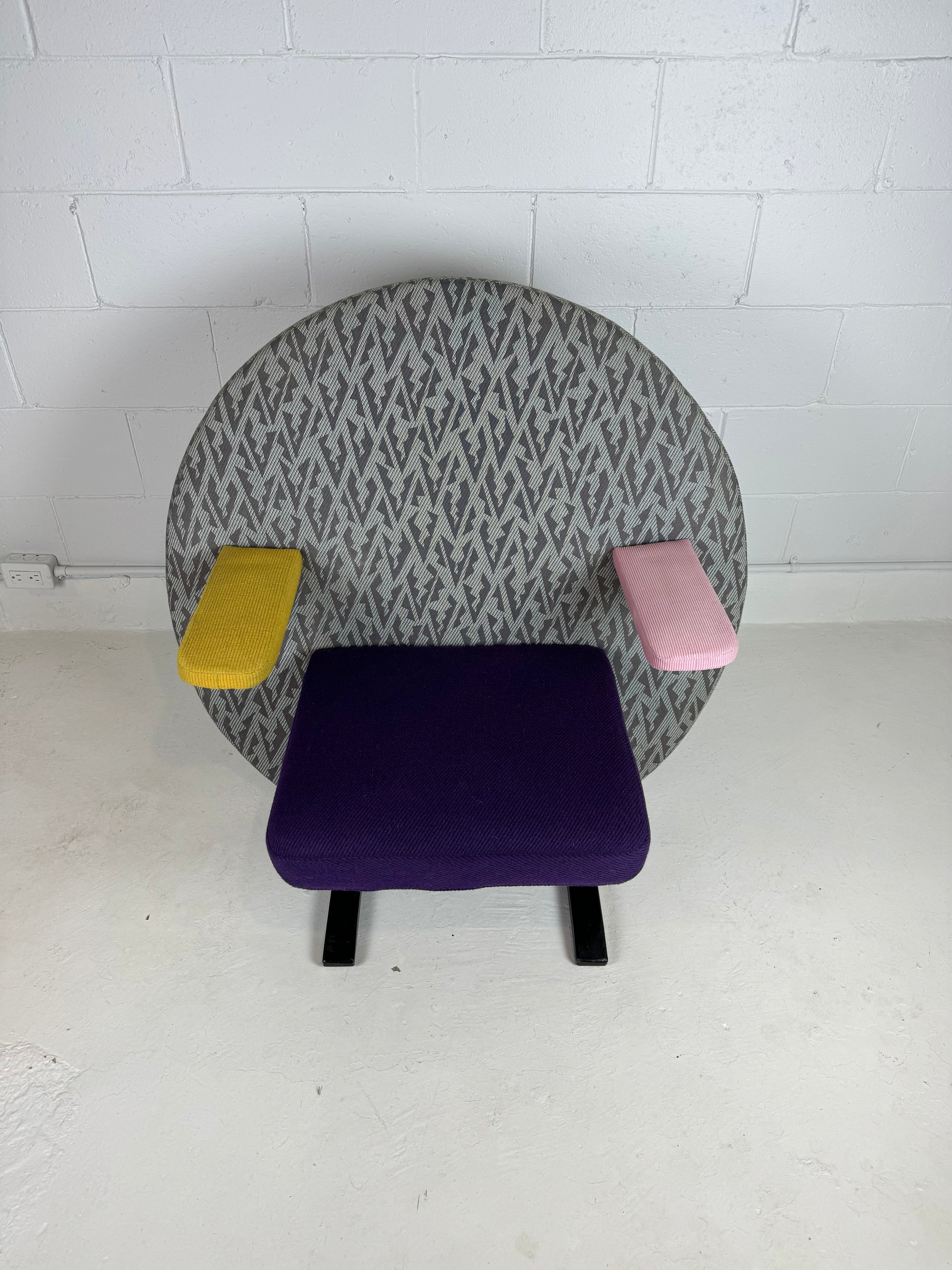 Stefan Siwinski 90's Prototype Chair Round Memphis Style