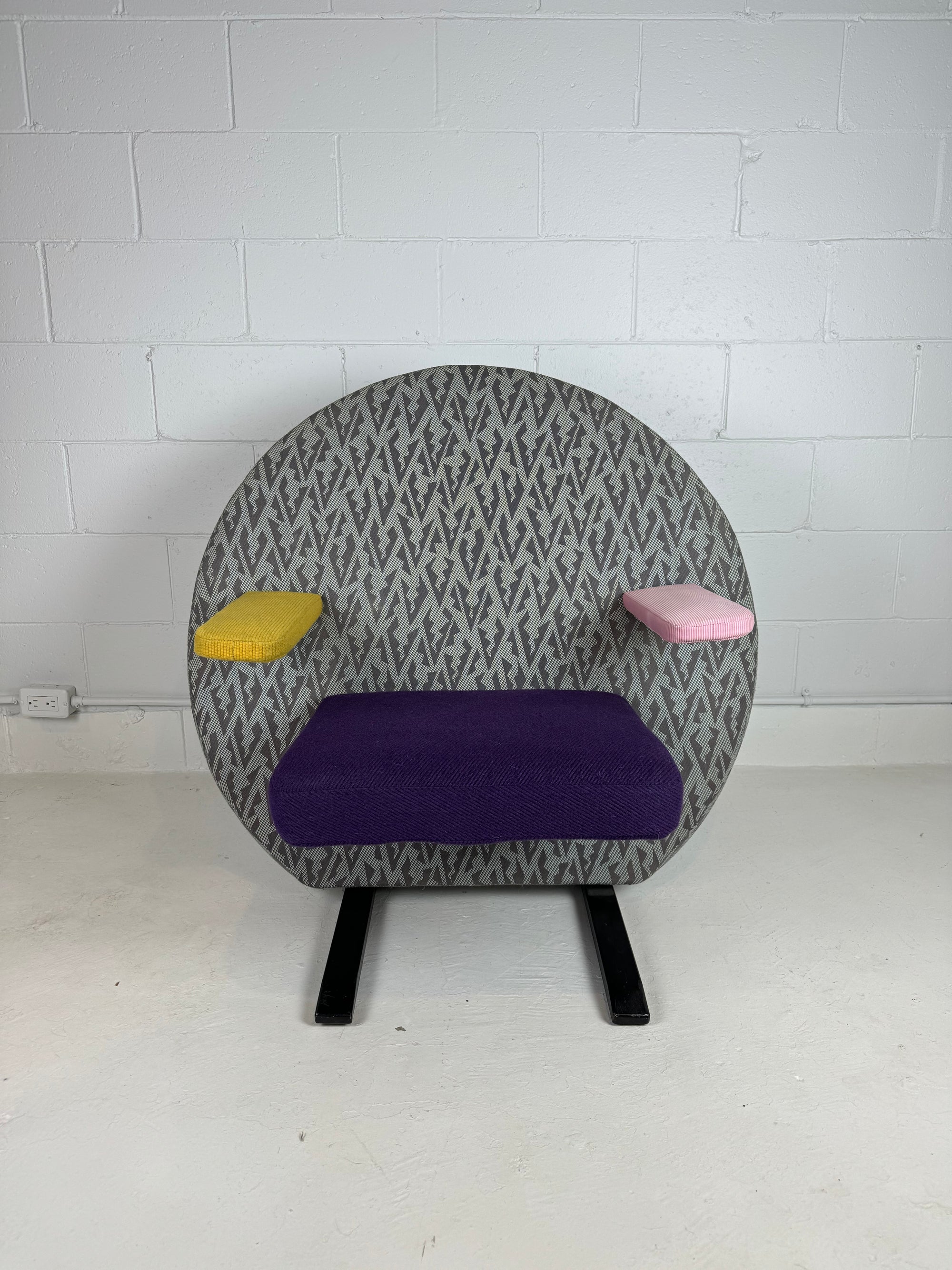 Stefan Siwinski 90's Prototype Chair Round Memphis Style