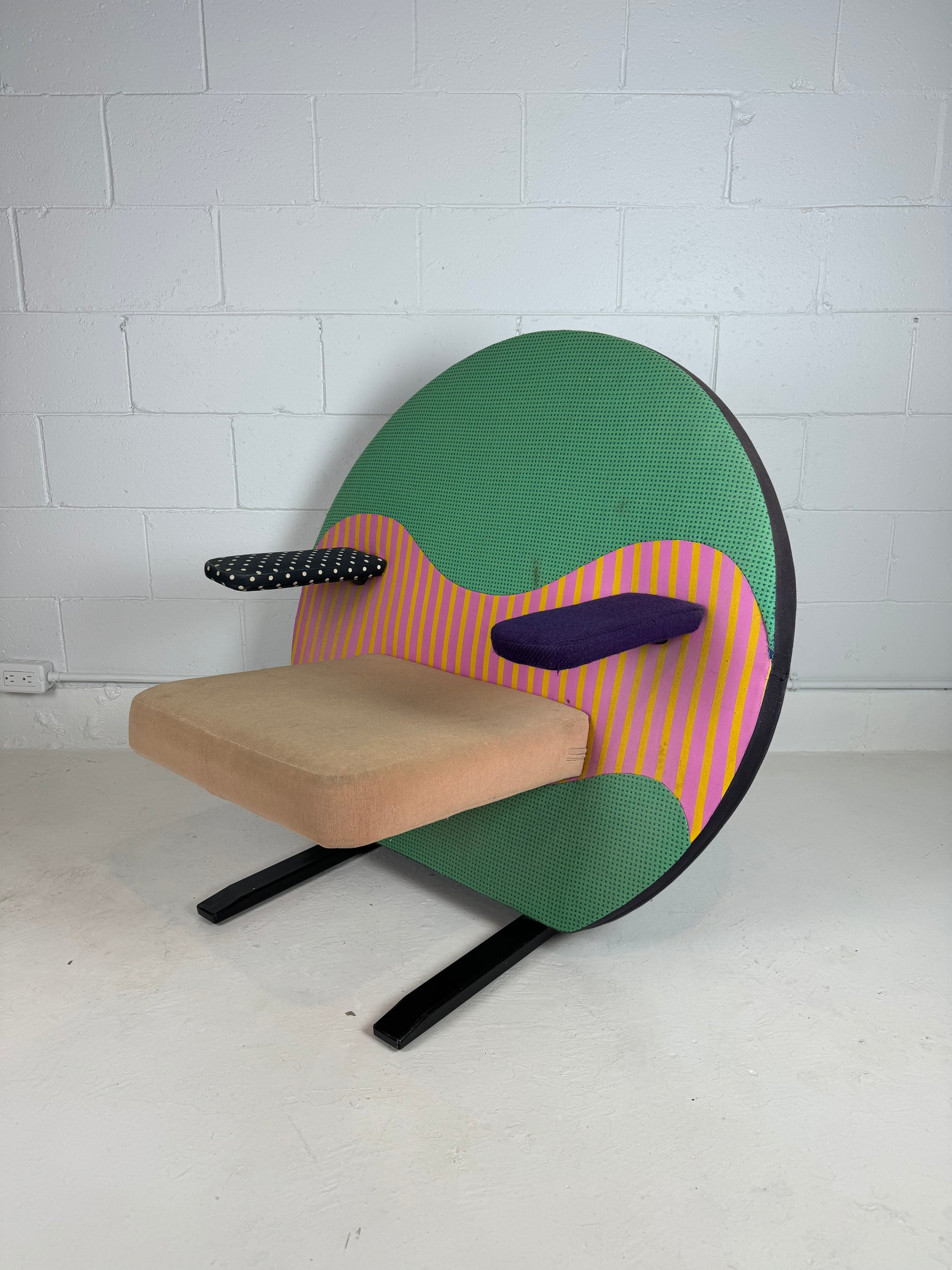 Stefan Siwinski 90's Prototype Chair Round Memphis Style 2