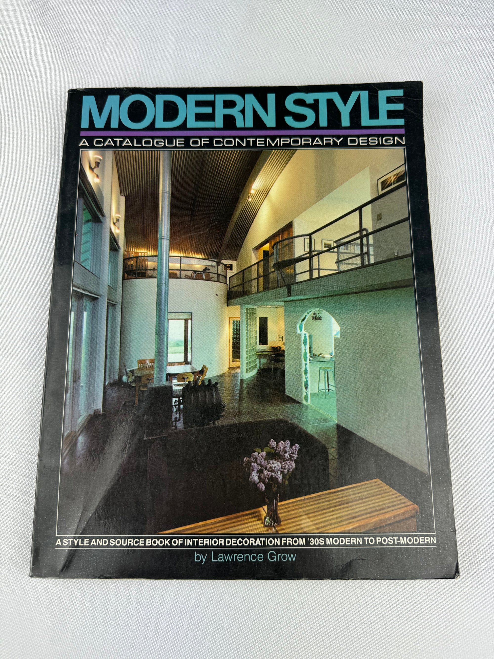 1985 Modern style: A Catalogue of Contemporary Design