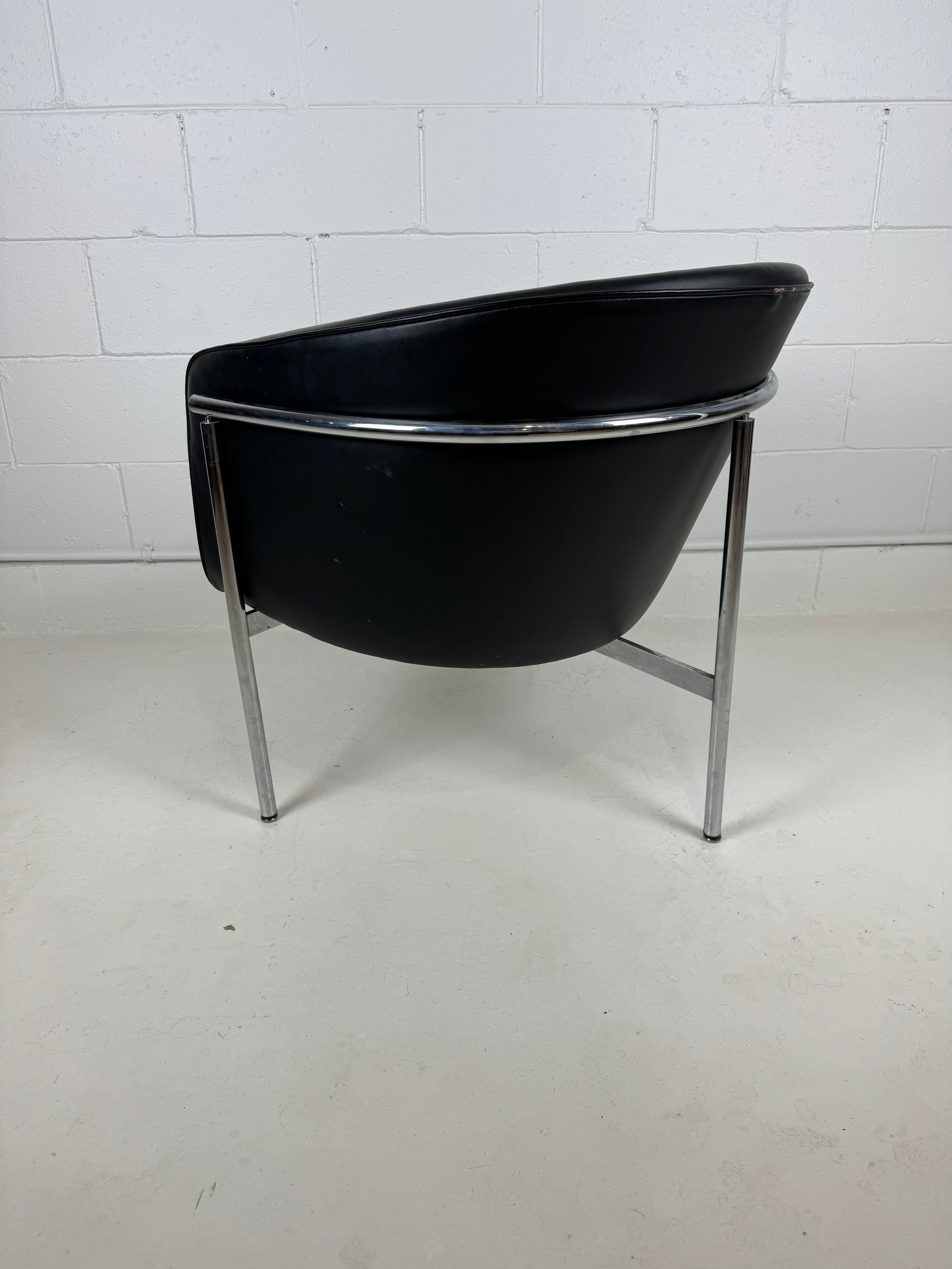 Court Noxon Tripod Tub Chair for Metalsmiths