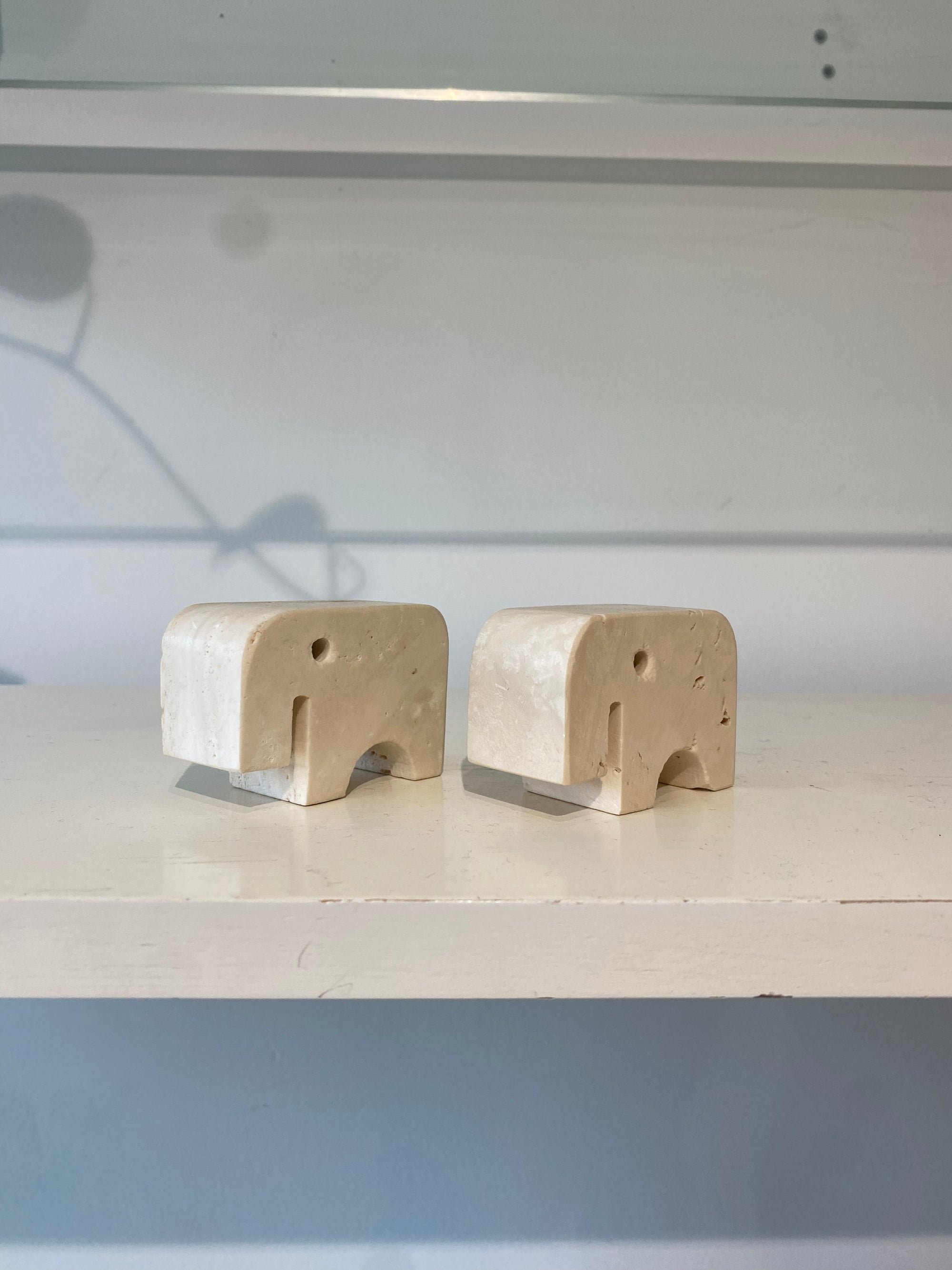 Fratelli Mannelli Travertine Small Elephant Pair