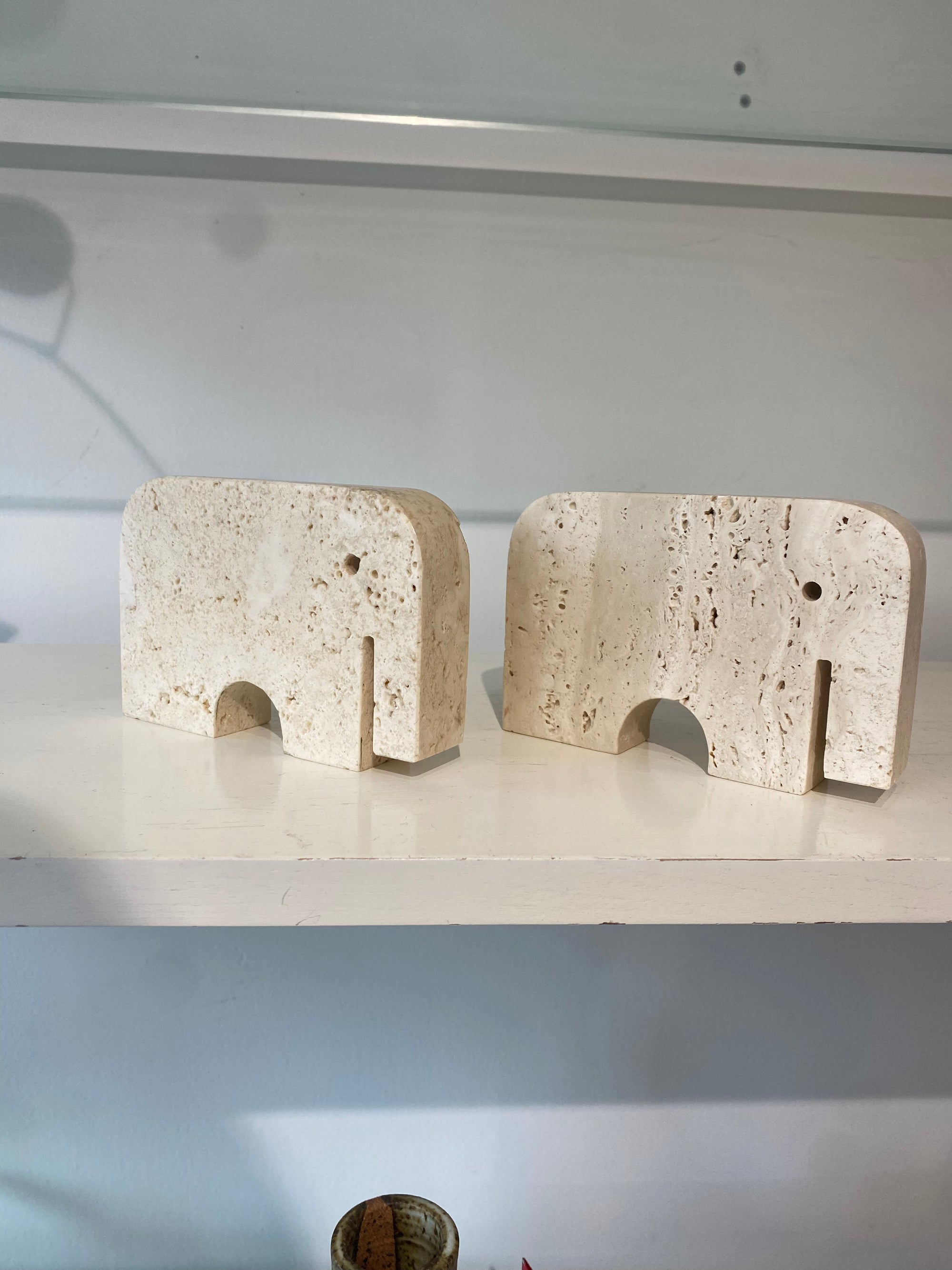 Fratelli Mannelli Travertine Medium Elephant Pair