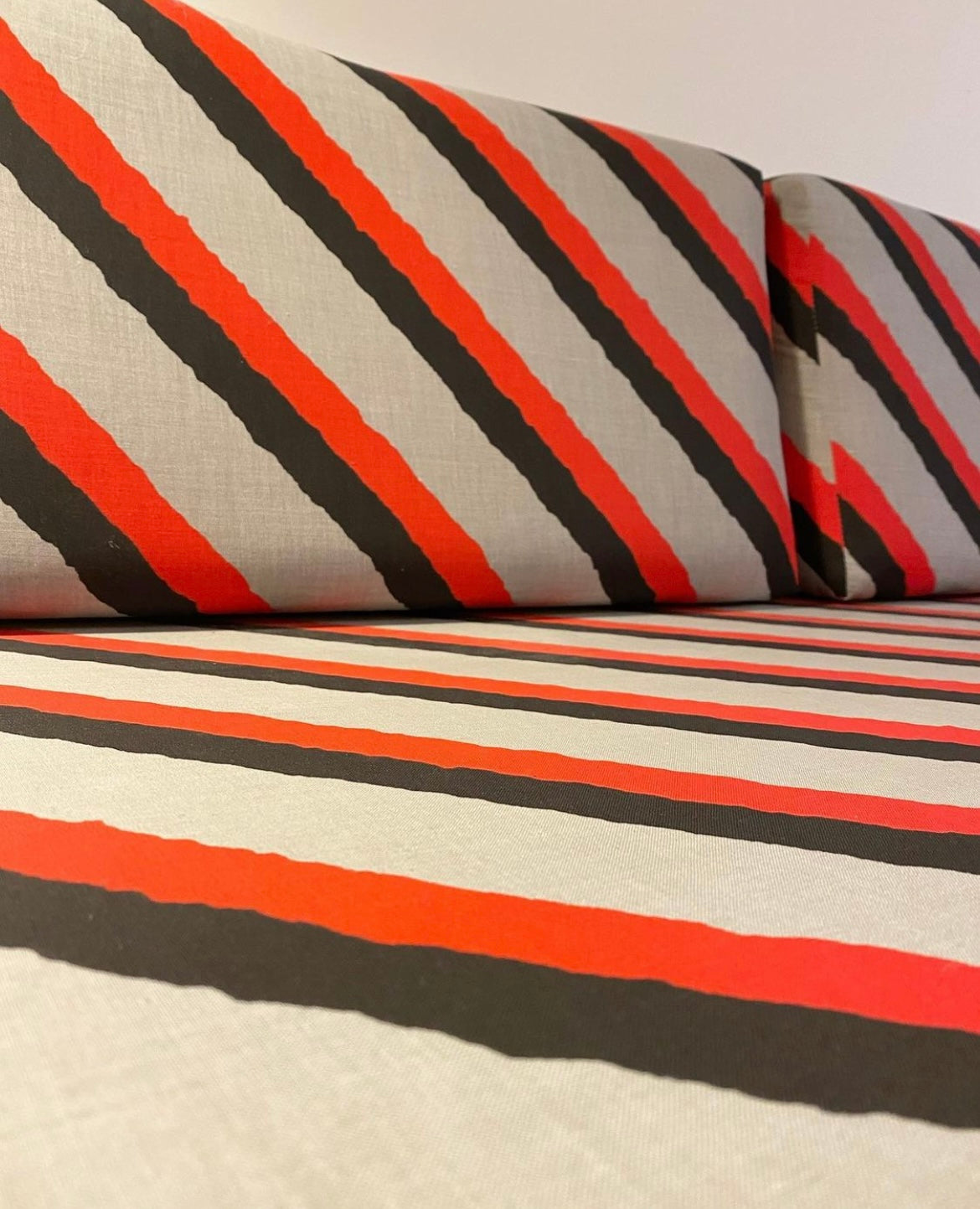 Graphic 80’s Lacquer Bench Sofa