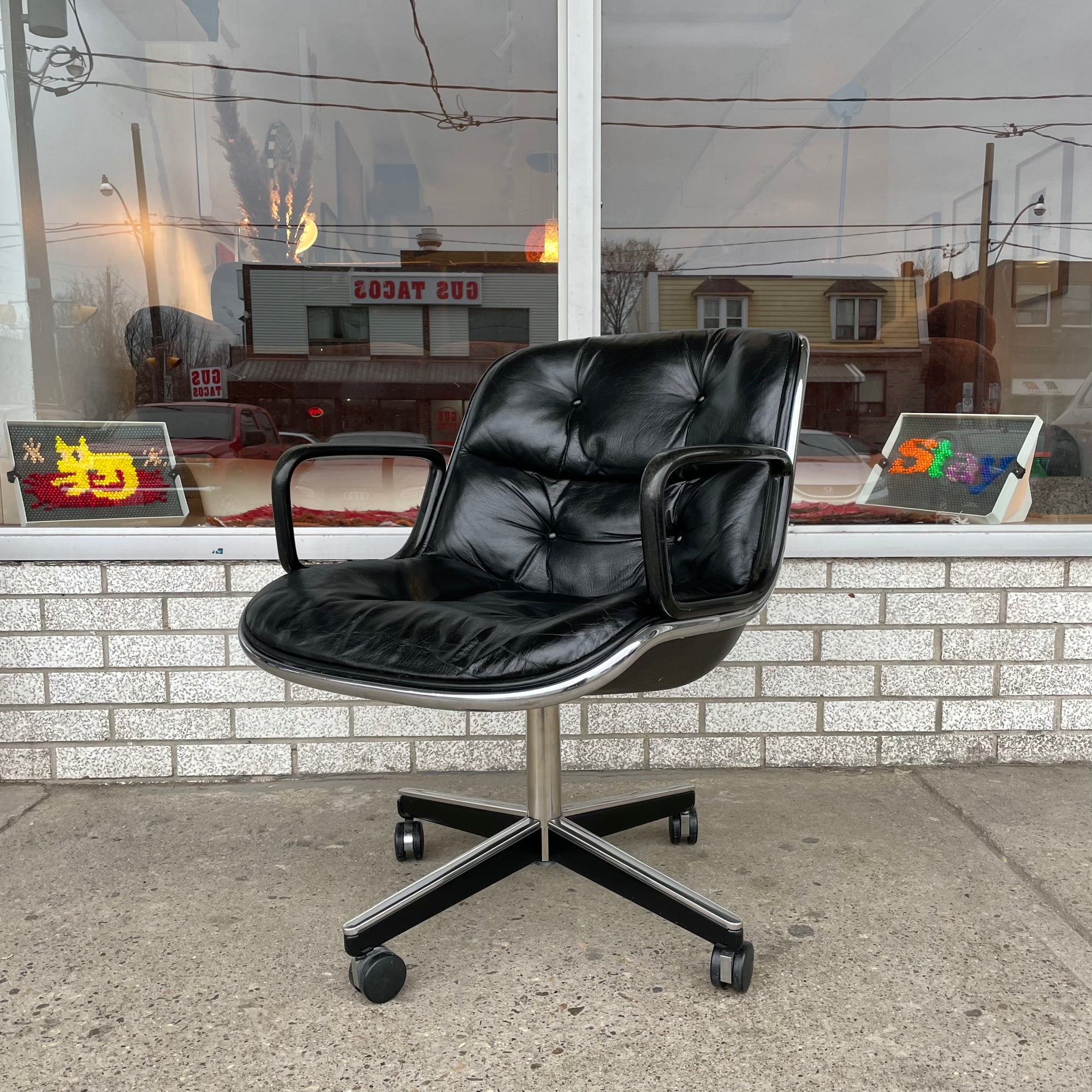 Knoll Pollock Leather Executive Chair