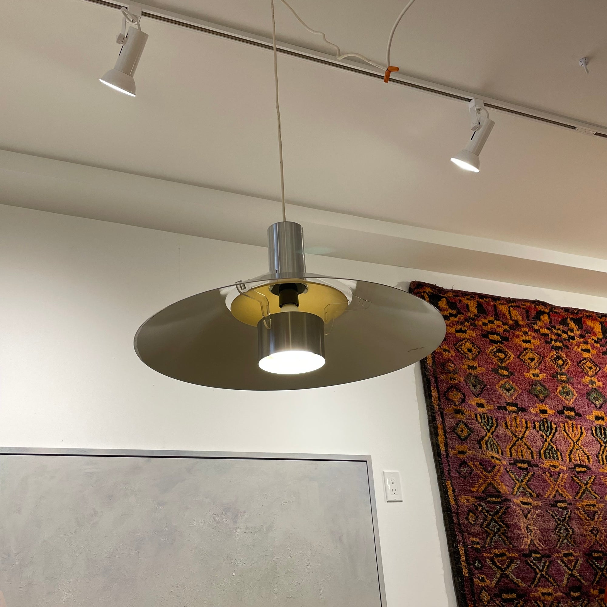 Aluminum Saucer Pendant Light