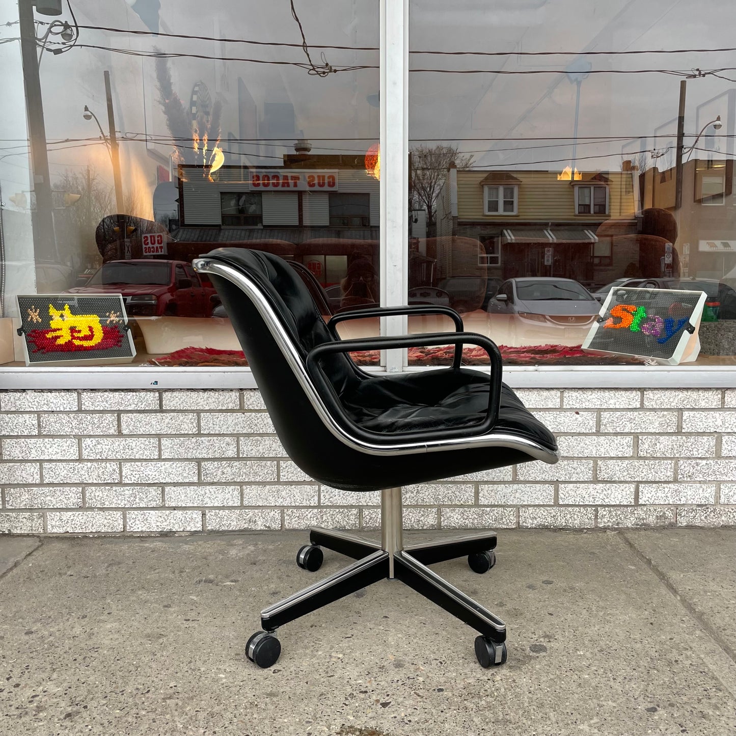 Knoll Pollock Leather Executive Chair